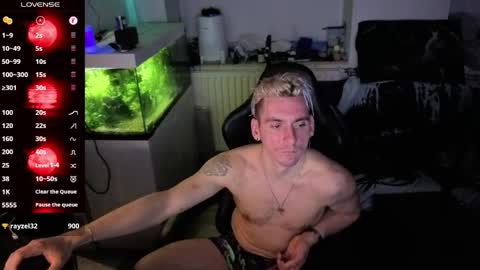 Snapshot of rayzel31 chatting on April 2026 01:53:01 AM Rayzel online show from April 2026 01:53:01 AM