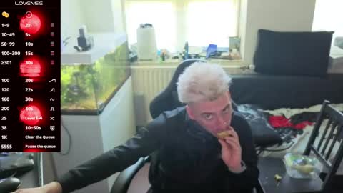 Snapshot of rayzel31 chatting on April 2026 11:34:01 AM Rayzel online show from April 2026 11:34:01 AM