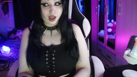 Snapshot of razor_claw chatting on April 2026 06:35:01 PM My kittensIm on vacation until July 25th. You can join the fan club free content online show from April 2026 06:35:01 PM