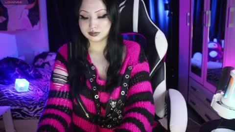 Snapshot of razor_claw chatting on April 2026 09:39:33 PM My kittensIm on vacation until July 25th. You can join the fan club free content online show from April 2026 09:39:33 PM