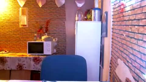 real_coupl3 online show from April 2026 07:07:02 PM