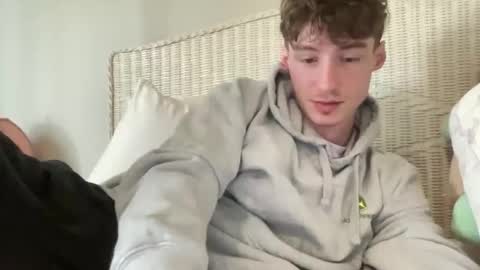 Snapshot of realbeaumance chatting on April 2026 12:39:02 PM realbeaumance online show from April 2026 12:39:02 PM