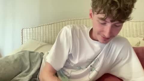 Snapshot of realbeaumance chatting on April 2026 04:33:02 PM realbeaumance online show from April 2026 04:33:02 PM