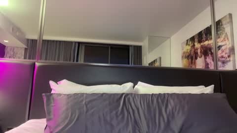 Snapshot of realjadebri chatting on December 2024 01:10:01 AM Jade online show from December 2024 01:10:01 AM