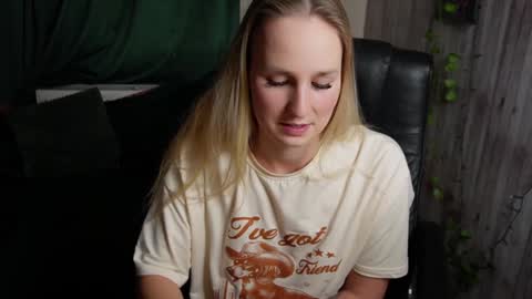 IG realmiagold online show from February 2025 09:15:02 PM