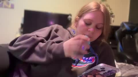 Preston  Stella online show from February 2025 11:09:01 AM