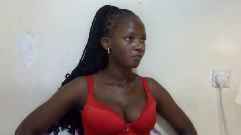 Snapshot of realqueen_ chatting on March 2025 09:11:02 PM queen online show from March 2025 09:11:02 PM