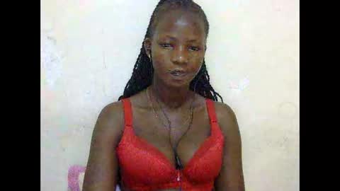 Snapshot of realqueen_ chatting on March 2025 03:08:01 AM queen online show from March 2025 03:08:01 AM