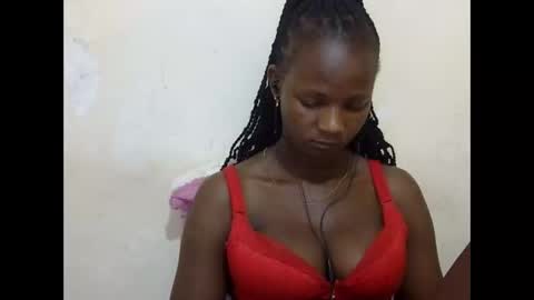 Snapshot of realqueen_ chatting on March 2025 06:23:01 AM queen online show from March 2025 06:23:01 AM