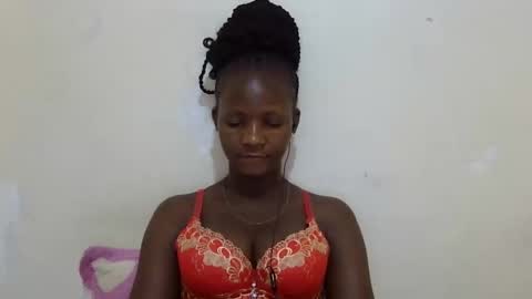 Snapshot of realqueen_ chatting on March 2025 06:24:01 AM queen online show from March 2025 06:24:01 AM