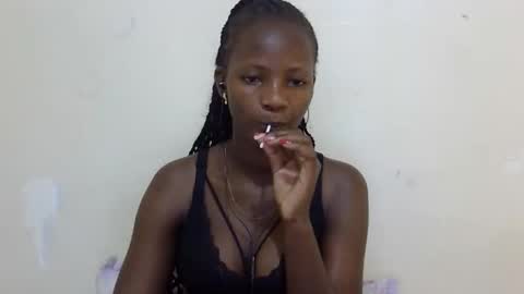 Snapshot of realqueen_ chatting on March 2025 03:17:01 AM queen online show from March 2025 03:17:01 AM