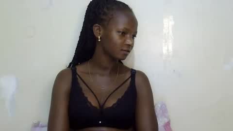 Snapshot of realqueen_ chatting on March 2025 07:16:02 AM queen online show from March 2025 07:16:02 AM