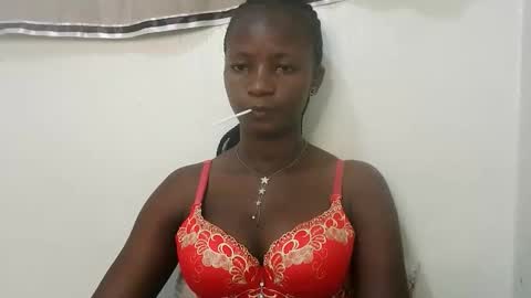 Snapshot of realqueen_ chatting on September 2025 07:21:02 AM queen online show from September 2025 07:21:02 AM