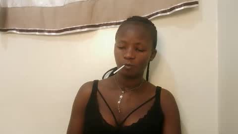 Snapshot of realqueen_ chatting on September 2025 05:22:02 AM queen online show from September 2025 05:22:02 AM
