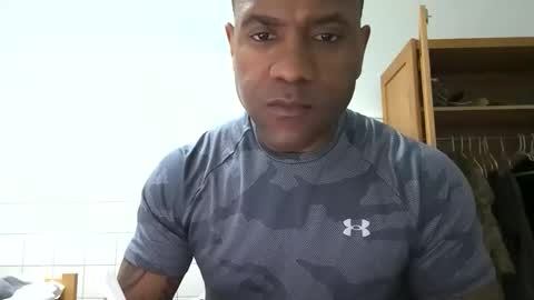 Snapshot of realreyblack chatting on April 2026 04:48:02 PM Rey online show from April 2026 04:48:02 PM