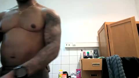 Snapshot of realreyblack chatting on April 2026 12:02:01 PM Rey online show from April 2026 12:02:01 PM