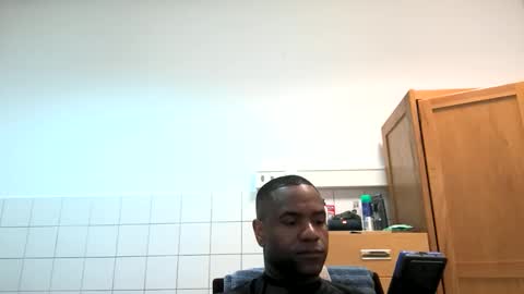 Snapshot of realreyblack chatting on April 2026 05:14:02 PM Rey online show from April 2026 05:14:02 PM