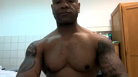 Snapshot of realreyblack chatting on April 2026 08:00:02 PM Rey online show from April 2026 08:00:02 PM