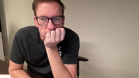 Snapshot of realstuff_ chatting on December 2024 07:01:01 PM realstuff_ online show from December 2024 07:01:01 PM