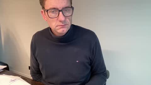 Snapshot of realstuff_ chatting on December 2024 12:30:01 PM realstuff_ online show from December 2024 12:30:01 PM