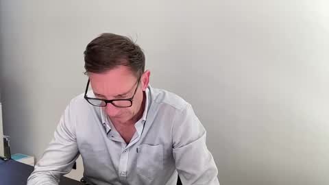 Snapshot of realstuff_ chatting on April 2026 08:31:02 AM realstuff_ online show from April 2026 08:31:02 AM