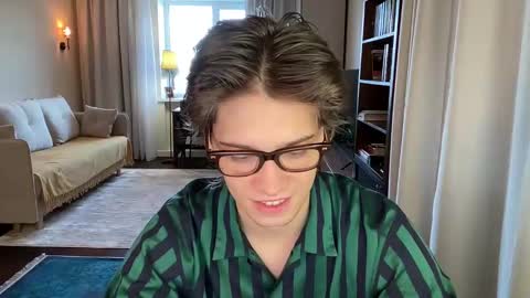 AliceEve online show from January 2025 12:31:02 PM