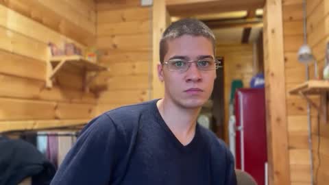 AliceEve online show from December 2025 10:09:01 AM