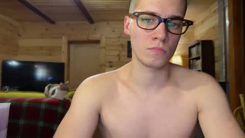 AliceEve online show from March 2026 06:01:02 PM