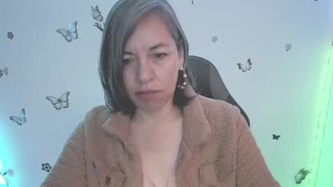 Rebbeca online show from June 2026 12:09:01 PM