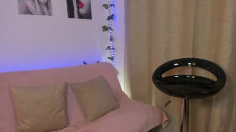 Snapshot of rebeca_marchetti chatting on April 2026 08:39:01 PM Rebeca Marchetti online show from April 2026 08:39:01 PM