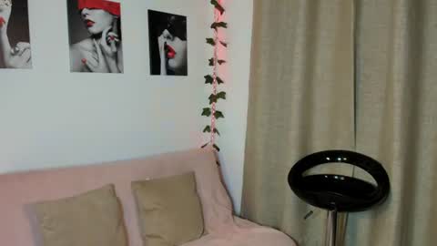 Snapshot of rebeca_marchetti chatting on July 2026 01:02:02 PM Rebeca Marchetti online show from July 2026 01:02:02 PM