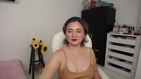 Snapshot of rebeca_milf chatting on December 2024 12:38:01 PM REBECA online show from December 2024 12:38:01 PM