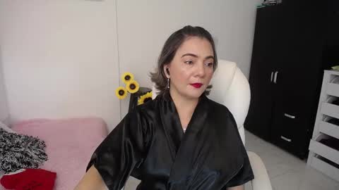 Snapshot of rebeca_milf chatting on December 2024 01:24:01 PM REBECA online show from December 2024 01:24:01 PM
