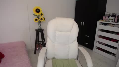 Snapshot of rebeca_milf chatting on December 2024 12:12:01 PM REBECA online show from December 2024 12:12:01 PM