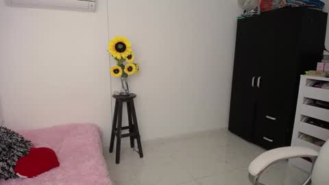 Snapshot of rebeca_milf chatting on December 2024 01:26:02 AM REBECA online show from December 2024 01:26:02 AM