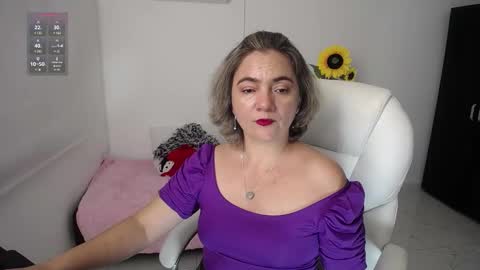 Snapshot of rebeca_milf chatting on December 2024 03:37:02 PM REBECA online show from December 2024 03:37:02 PM