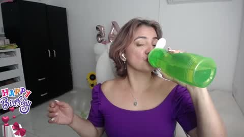 Snapshot of rebeca_milf chatting on January 2025 01:57:02 AM REBECA online show from January 2025 01:57:02 AM