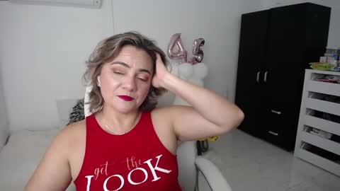 Snapshot of rebeca_milf chatting on January 2025 11:08:01 PM REBECA online show from January 2025 11:08:01 PM