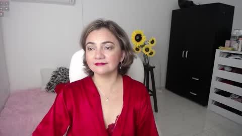 Snapshot of rebeca_milf chatting on February 2025 10:54:01 AM REBECA online show from February 2025 10:54:01 AM