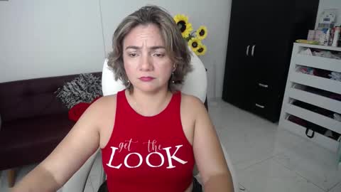 Snapshot of rebeca_milf chatting on February 2025 04:46:02 PM REBECA online show from February 2025 04:46:02 PM