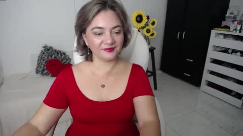 Snapshot of rebeca_milf chatting on March 2025 11:55:02 AM REBECA online show from March 2025 11:55:02 AM
