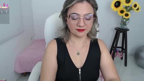 Snapshot of rebeca_milf chatting on September 2025 11:56:02 AM REBECA online show from September 2025 11:56:02 AM