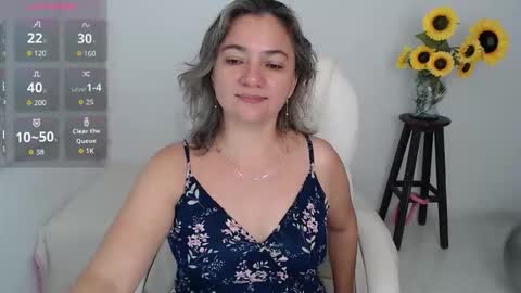 Snapshot of rebeca_milf chatting on October 2025 11:13:02 AM REBECA online show from October 2025 11:13:02 AM