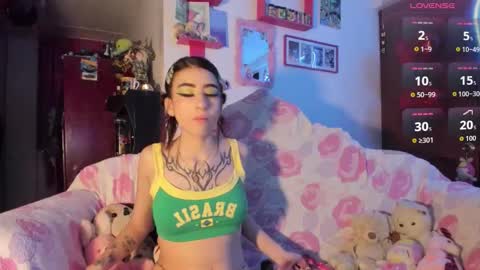 Snapshot of rebecahart chatting on February 2026 04:20:01 AM Rebecca online show from February 2026 04:20:01 AM