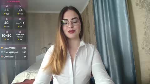 Snapshot of rebecca_ccaa chatting on April 2026 02:15:01 PM Rebecca online show from April 2026 02:15:01 PM