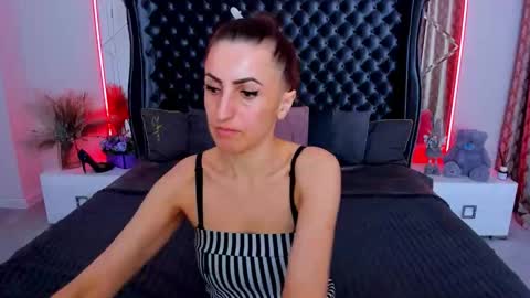 rebecca_diamonds online show from March 2026 07:25:01 AM