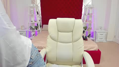 rebecca_diamonds online show from April 2026 05:52:01 AM