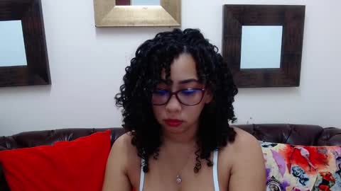 Snapshot of rebecca_mils chatting on March 2025 12:01:01 PM R E B E C A online show from March 2025 12:01:01 PM