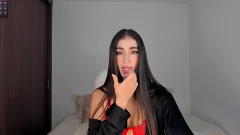 Snapshot of rebeccabaxter chatting on February 2025 11:48:02 PM Rebecca online show from February 2025 11:48:02 PM