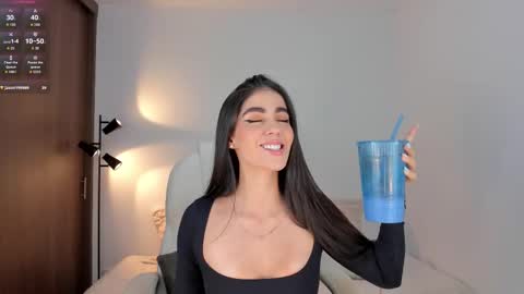 Snapshot of rebeccabaxter chatting on February 2026 02:43:01 AM Rebecca online show from February 2026 02:43:01 AM